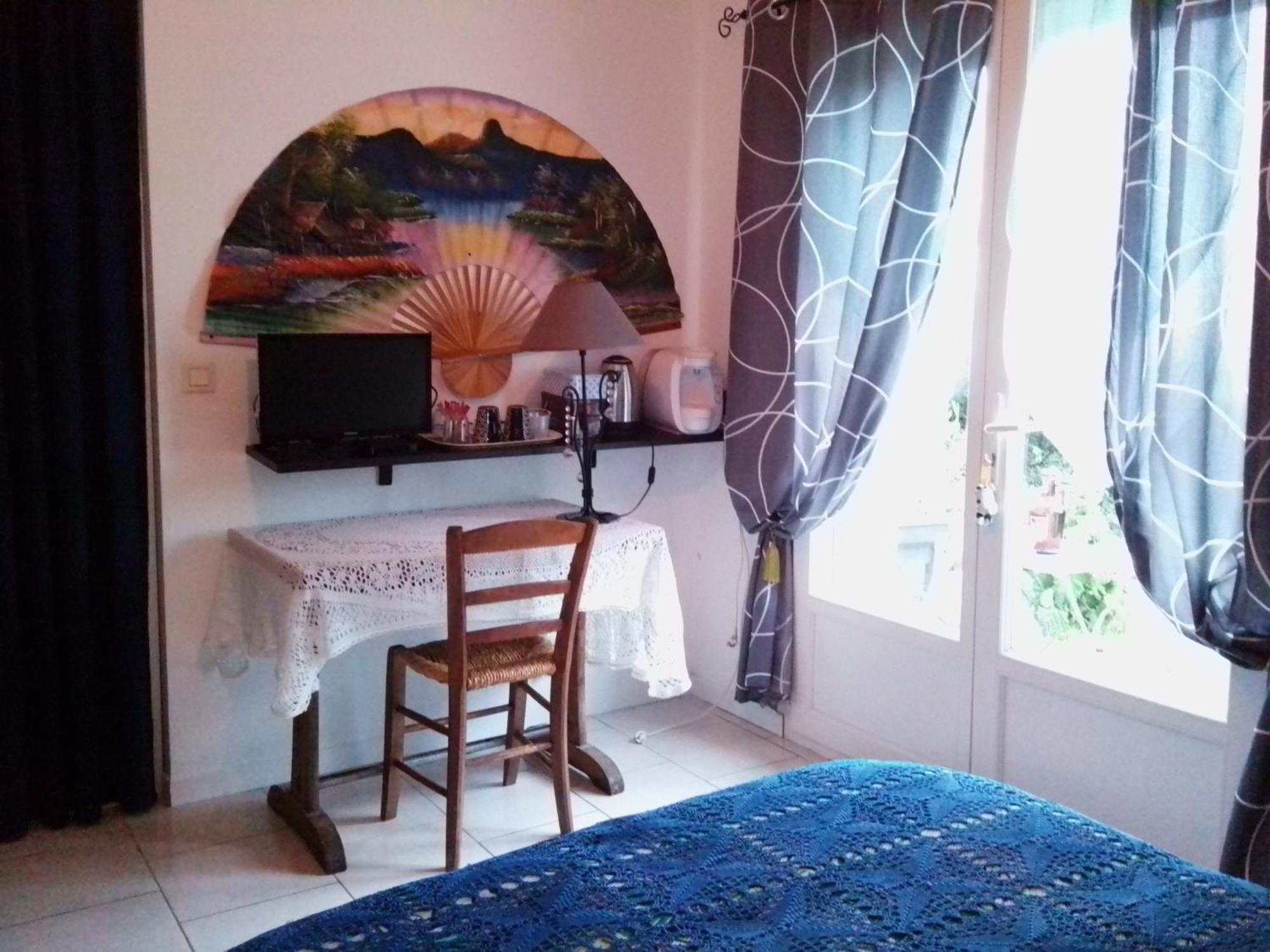 Le Chausse A Bres D'hotes 2 Payzac (Ardeche)